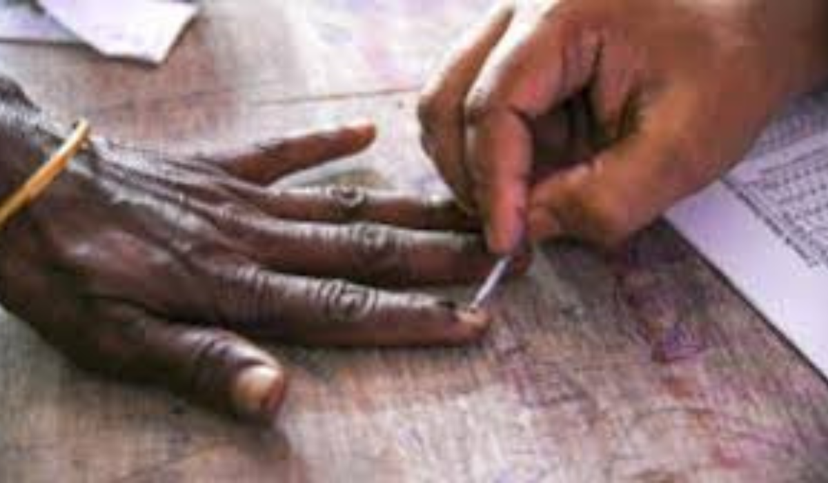 Maharashtra Declares Paid Holiday on December 2 for Civic and Nagar Panchayat Elections